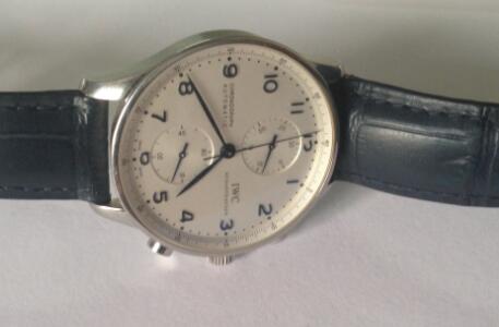 万国机械手表不走是哪些原因造成的,应该如何解决?